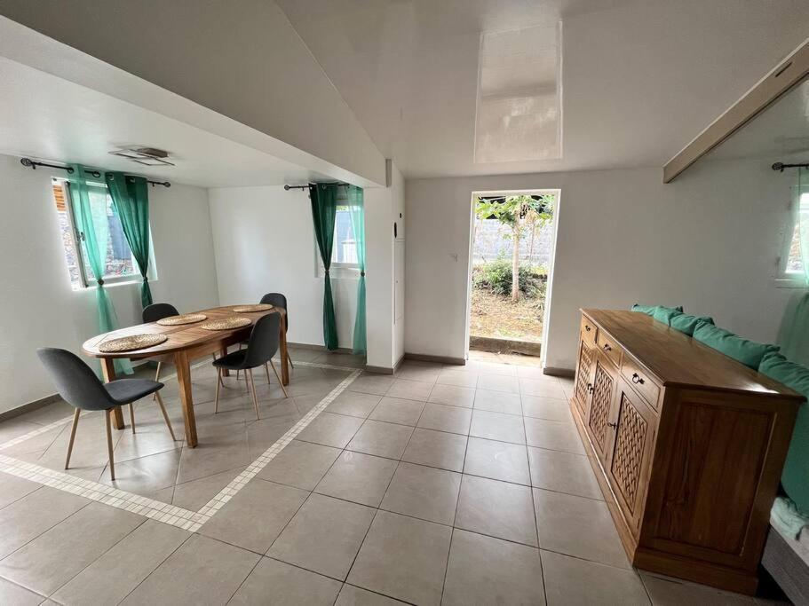 La Casita Creole Villa Avec Piscine Et Jacuzzi سانت بيير المظهر الخارجي الصورة
